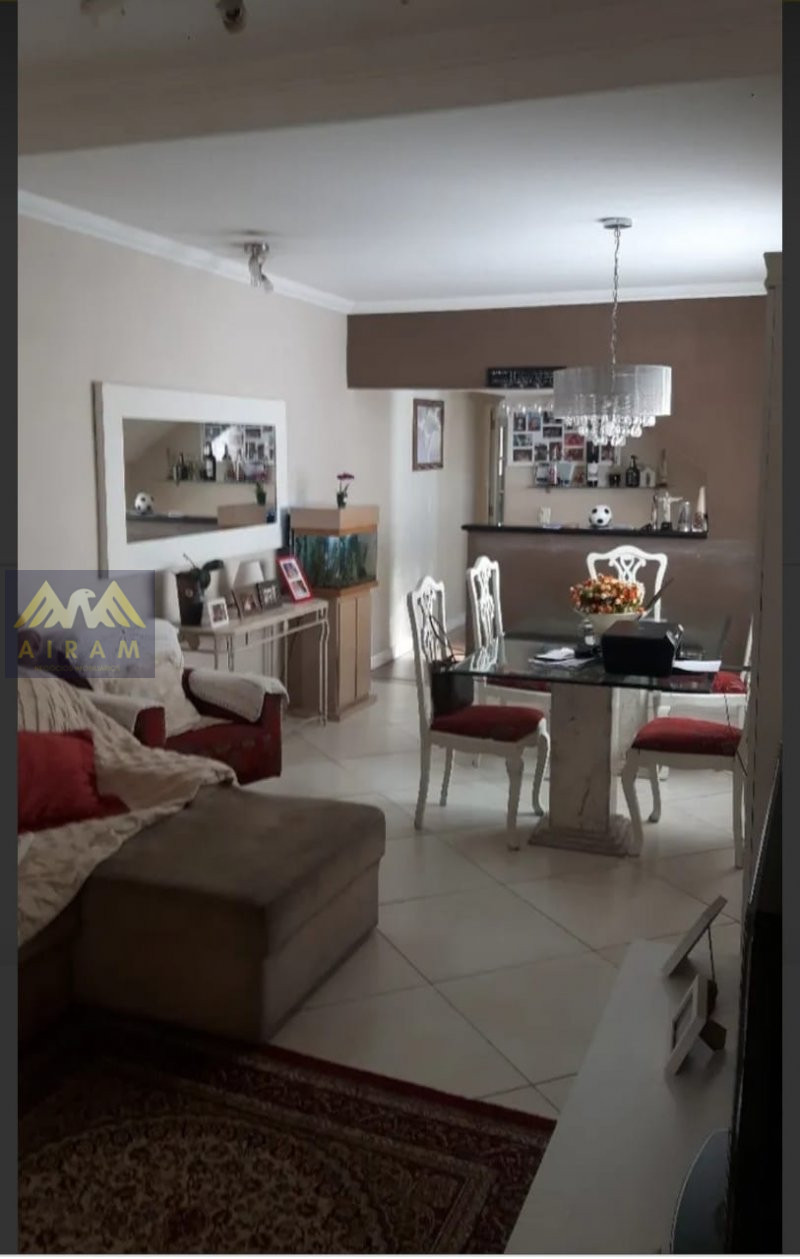 Sobrado à venda  no Ayrosa - Osasco, SP. Imóveis