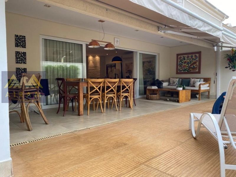Casa à venda  no Tamboré - Santana de Parnaíba, SP. Imóveis